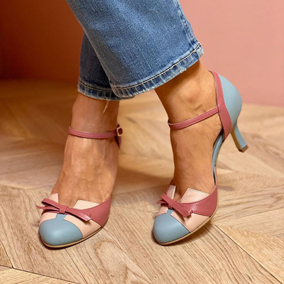 Bellarosa | Kleurrijke sandalen met strik en bandjes, ronde neus