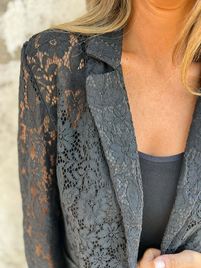 Lena | Transparant kanten blazer met elegante structuur