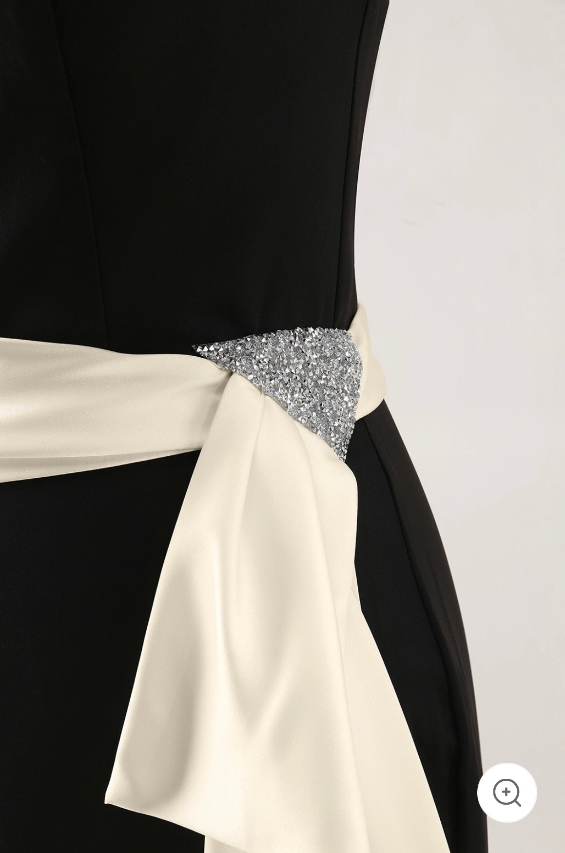 Seraphine | Luxe avondjurk met blote schouders
