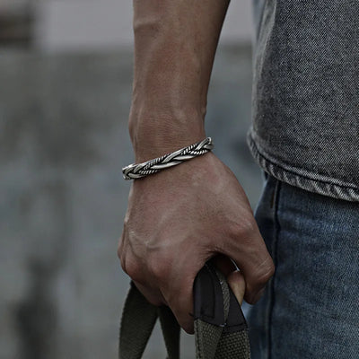 Helix - Gedraaide sterling zilveren armband met touwdetail