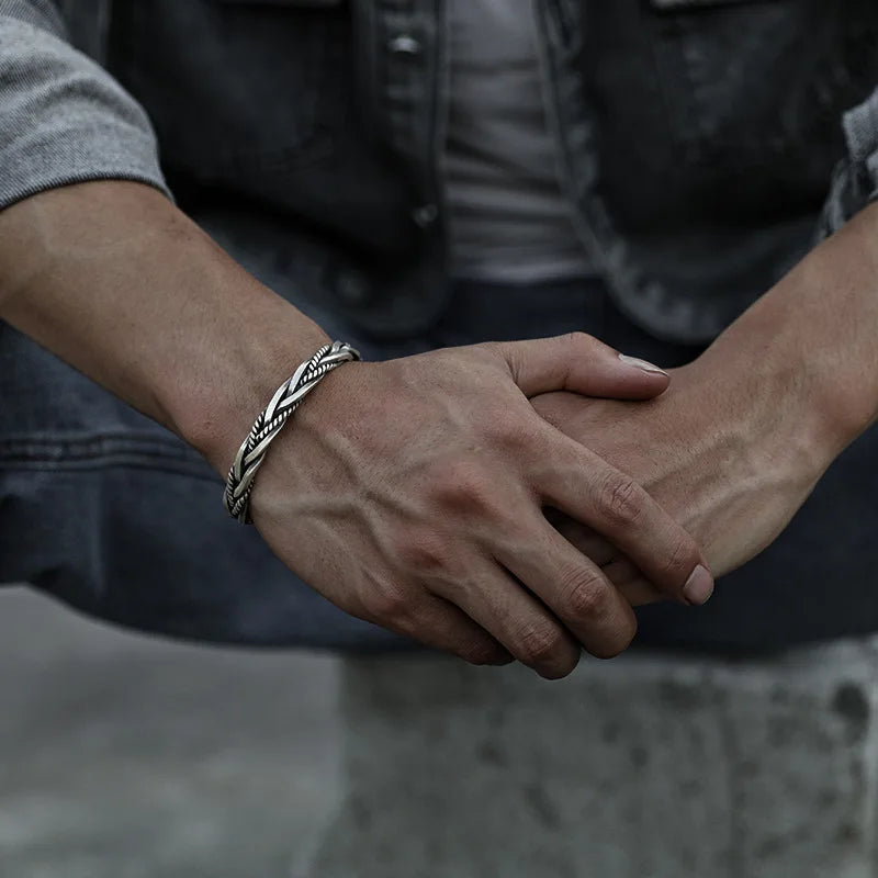 Helix - Gedraaide sterling zilveren armband met touwdetail