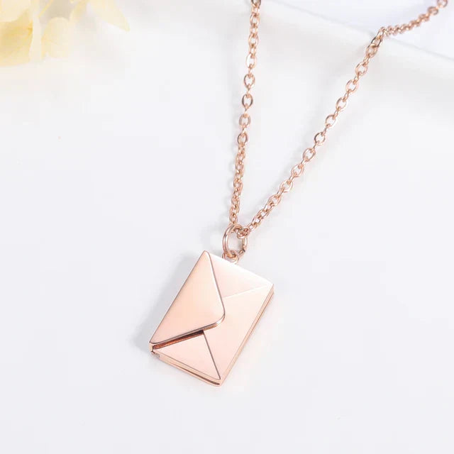 Sofia - Geometrische hangerketting met envelop