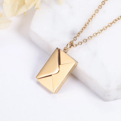 Sofia - Geometrische hangerketting met envelop