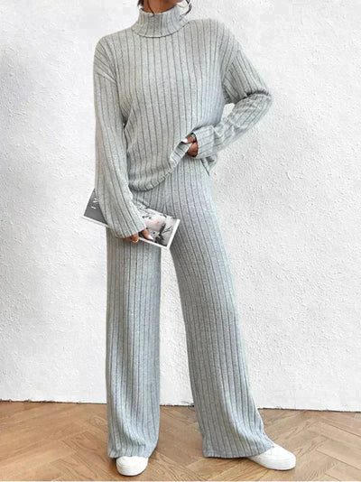 Margaux™ - gebreide broek en trui met coltrui voor dames