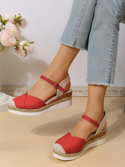 Courtney | Orthopedische sandalen met gesloten neus en sleehak voor dames