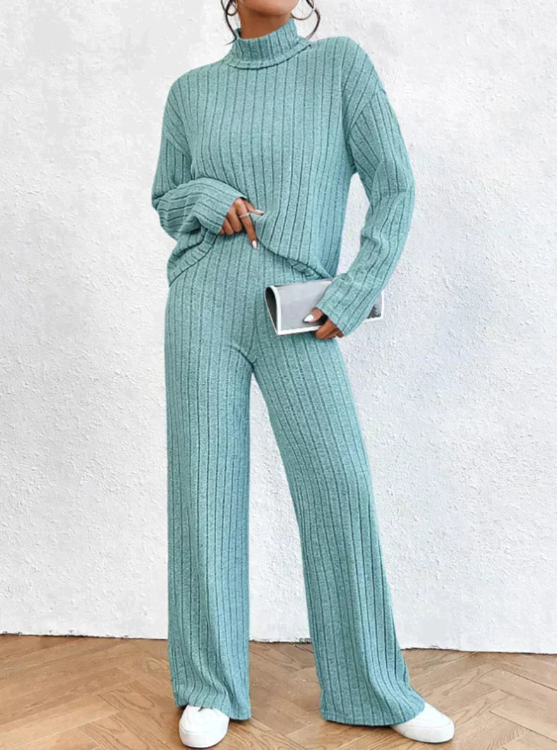 Margaux™ - gebreide broek en trui met coltrui voor dames