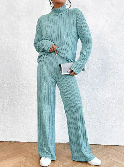 Margaux™ - gebreide broek en trui met coltrui voor dames