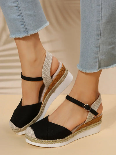 Courtney | Orthopedische sandalen met gesloten neus en sleehak voor dames