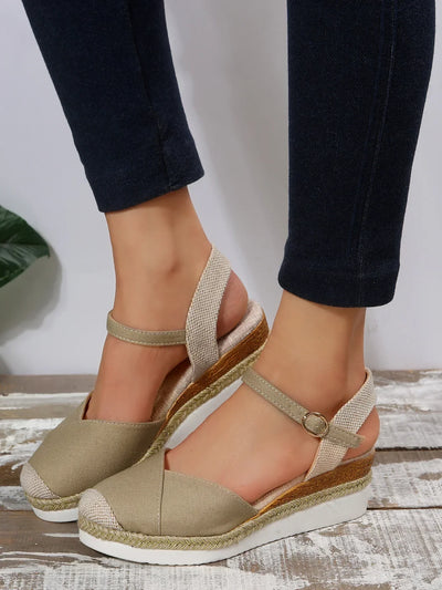 Courtney | Orthopedische sandalen met gesloten neus en sleehak voor dames