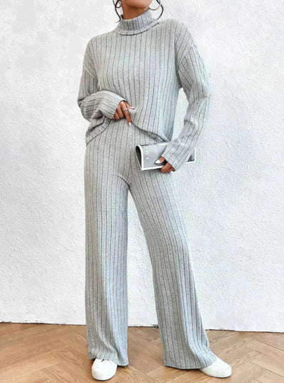Margaux™ - gebreide broek en trui met coltrui voor dames