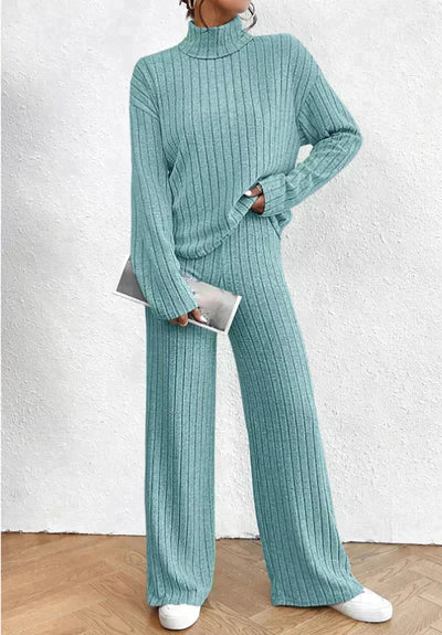 Margaux™ - gebreide broek en trui met coltrui voor dames