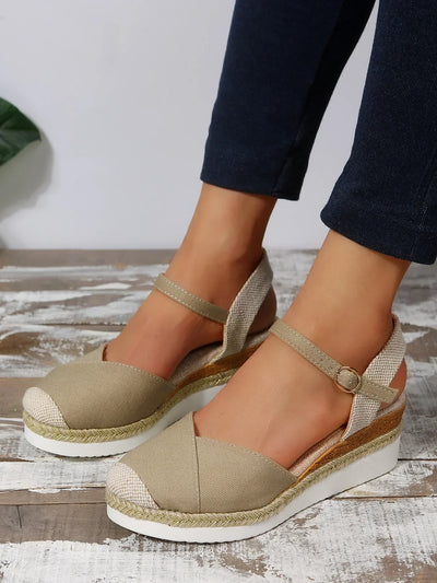 Courtney | Orthopedische sandalen met gesloten neus en sleehak voor dames