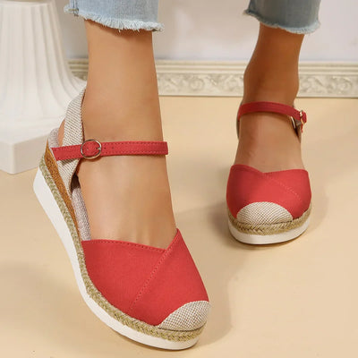 Courtney | Orthopedische sandalen met gesloten neus en sleehak voor dames