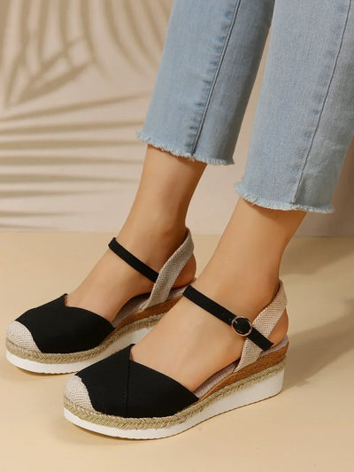 Courtney | Orthopedische sandalen met gesloten neus en sleehak voor dames