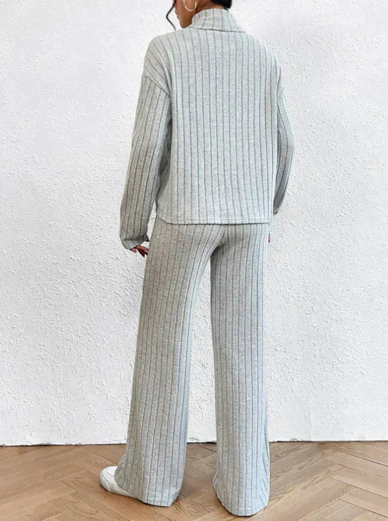 Margaux™ - gebreide broek en trui met coltrui voor dames