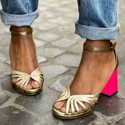 Milviana | Klassieke sandalen met enkelbandjes en open tenen