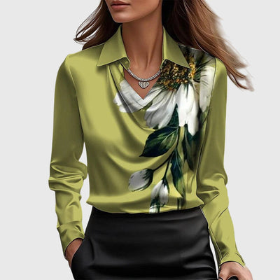 Sylvie | Blouse met luxe glans en geplooide halslijn