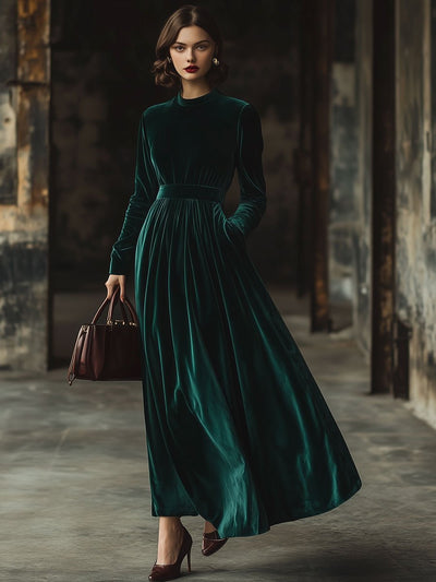 Maëlle – Fluwelen maxi-jurk met standaardkraag en lange mouwen